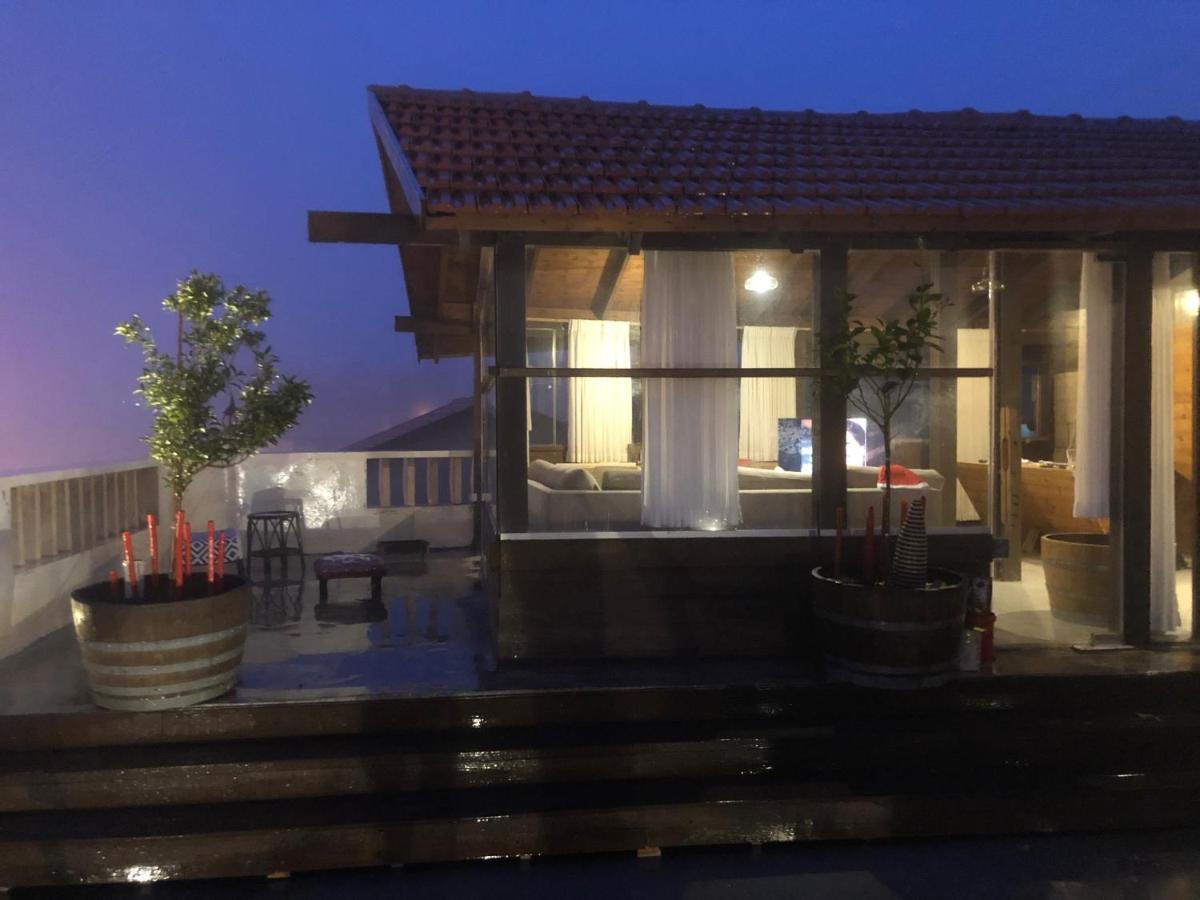 Lighthouse Apartment Mas'ada Exterior photo